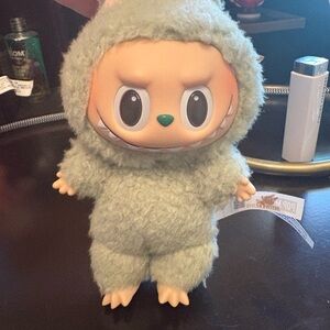 Authentic Green Grape Macaron Labubu (No Box or bag) does come with card.